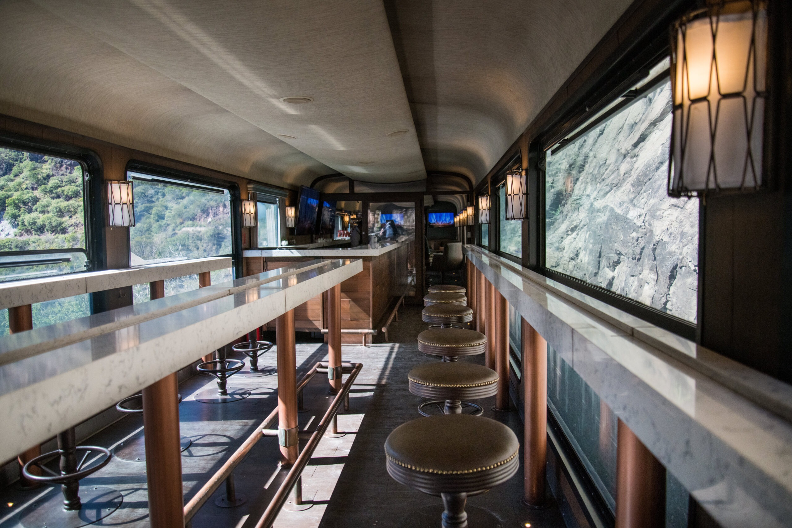 Interior lujoso del Chepe Express